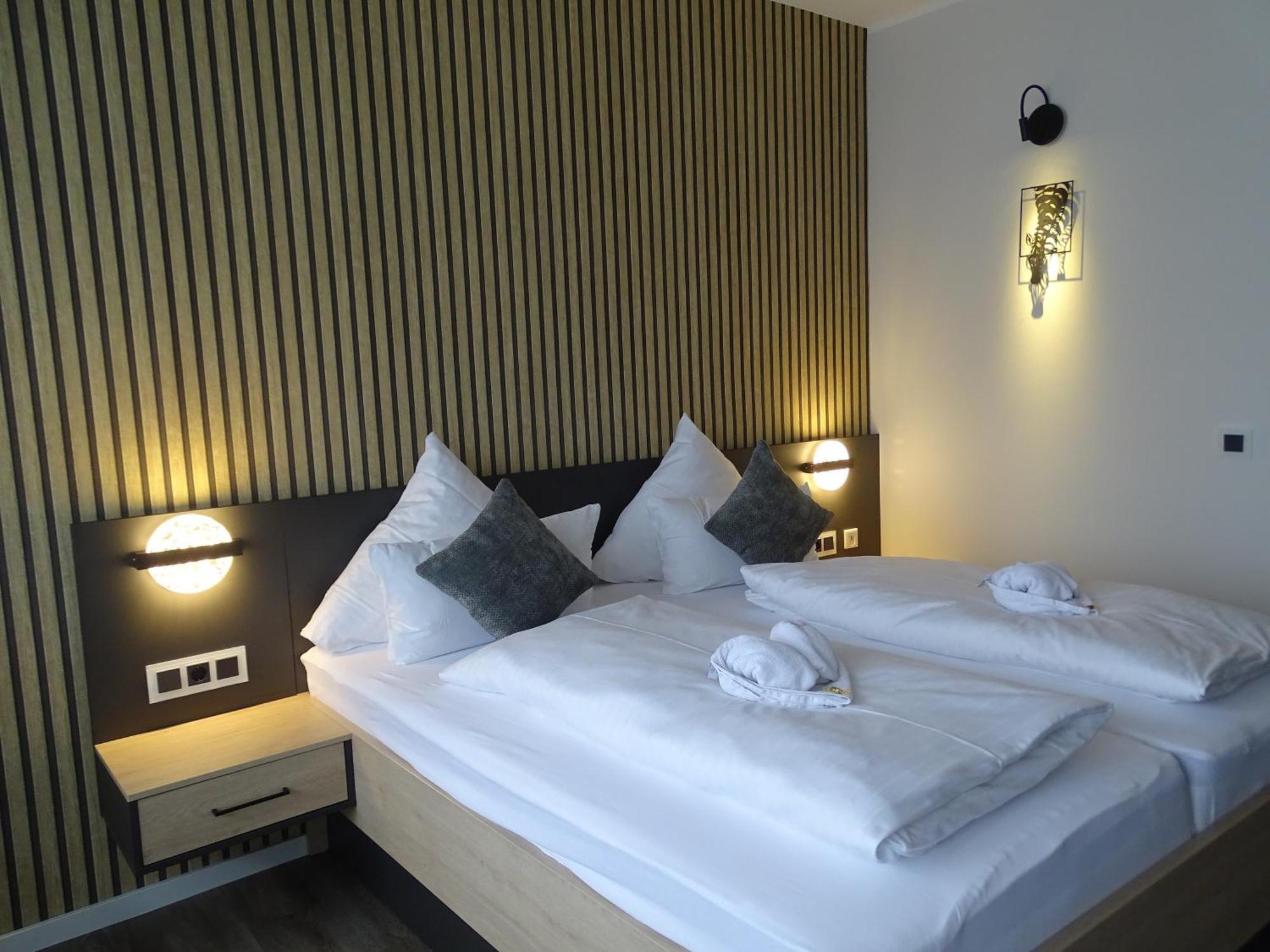 Hotel Zur Therme Westernkotten Buitenkant foto